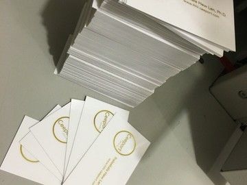 Визитки с фольгированием в Уфе — золото, серебро, голография