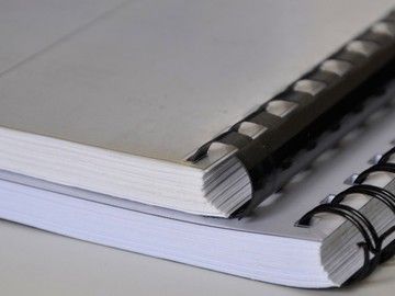 Брошюровка документов в Уфе — переплёт на пластиковую и металлическую пружину, КБС, скоба