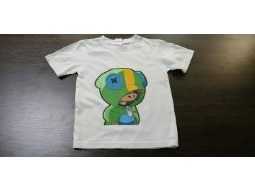 Та же футболка «Leon Brawl Stars» с другого ракурса, чуть приподнятый воротник (бирка 100% COTTON Made in — печать на футболках Уфа — НеоШтамп