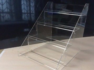 Изделия из оргстекла в Уфе на заказ — короба, ящики, подставки и стенды