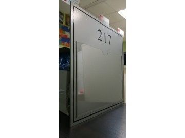 Та же табличка «217» с косого угла — таблички из металла Уфа — НеоШтамп
